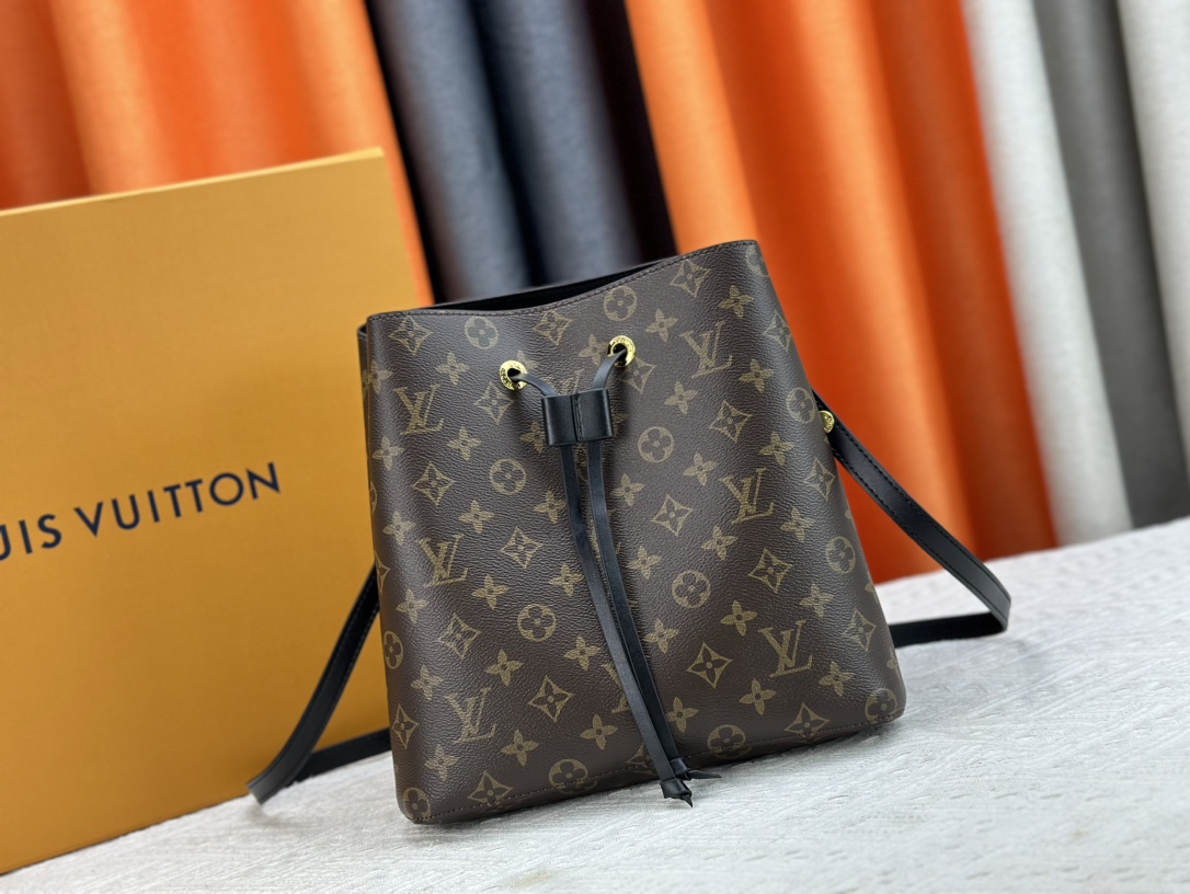LV bag 347
